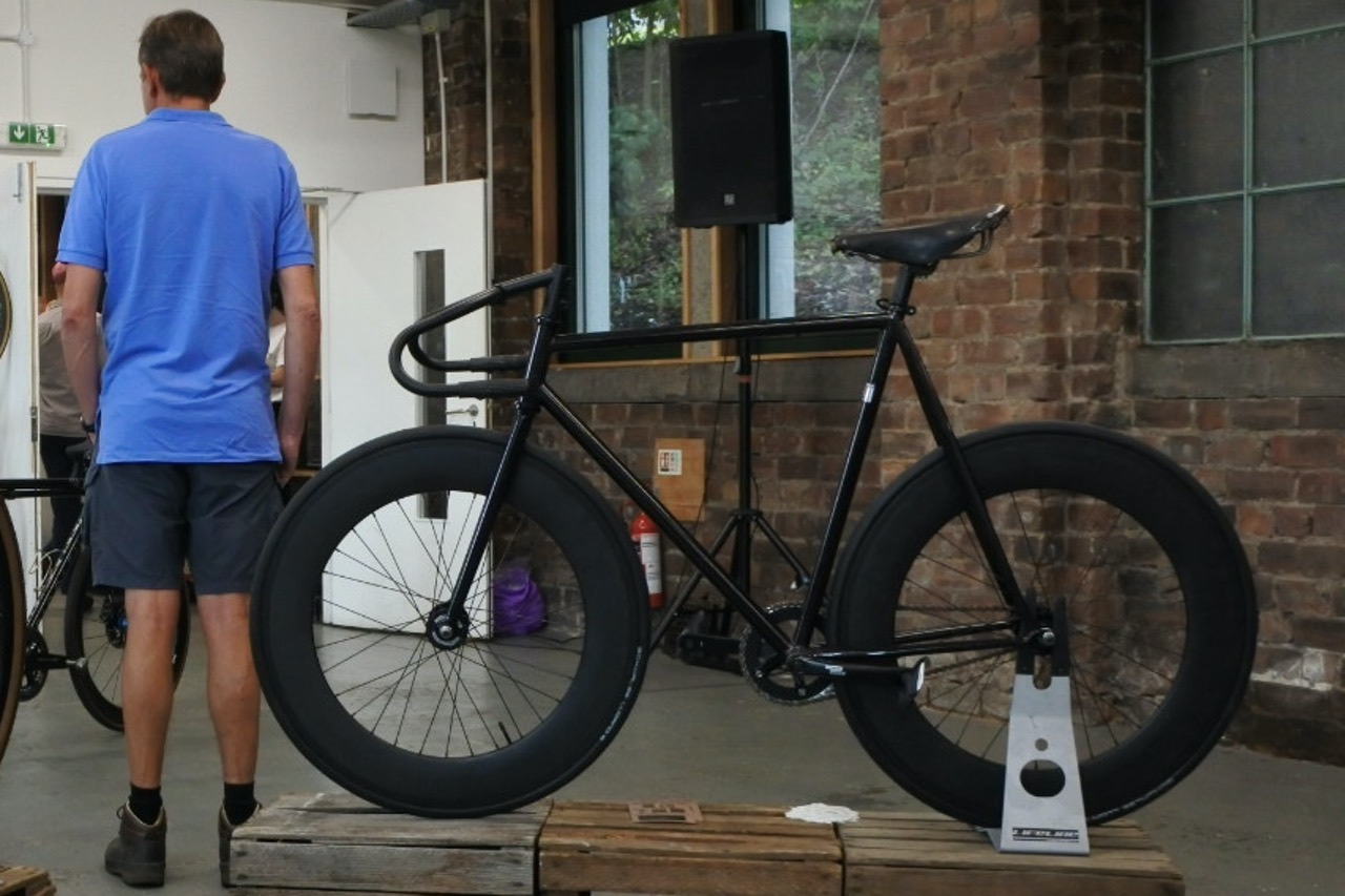LoneWolf_trackbikeside-0077-LazyDuck